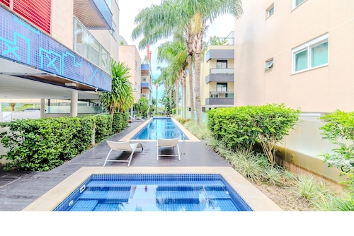 Beautiful Apart w/ Balcony 500m From Beach Nng0102