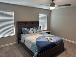 4 bedrooms, WiFi, bed sheets