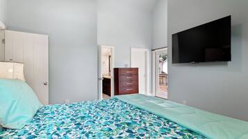 4 bedrooms, iron/ironing board, free WiFi, bed sheets