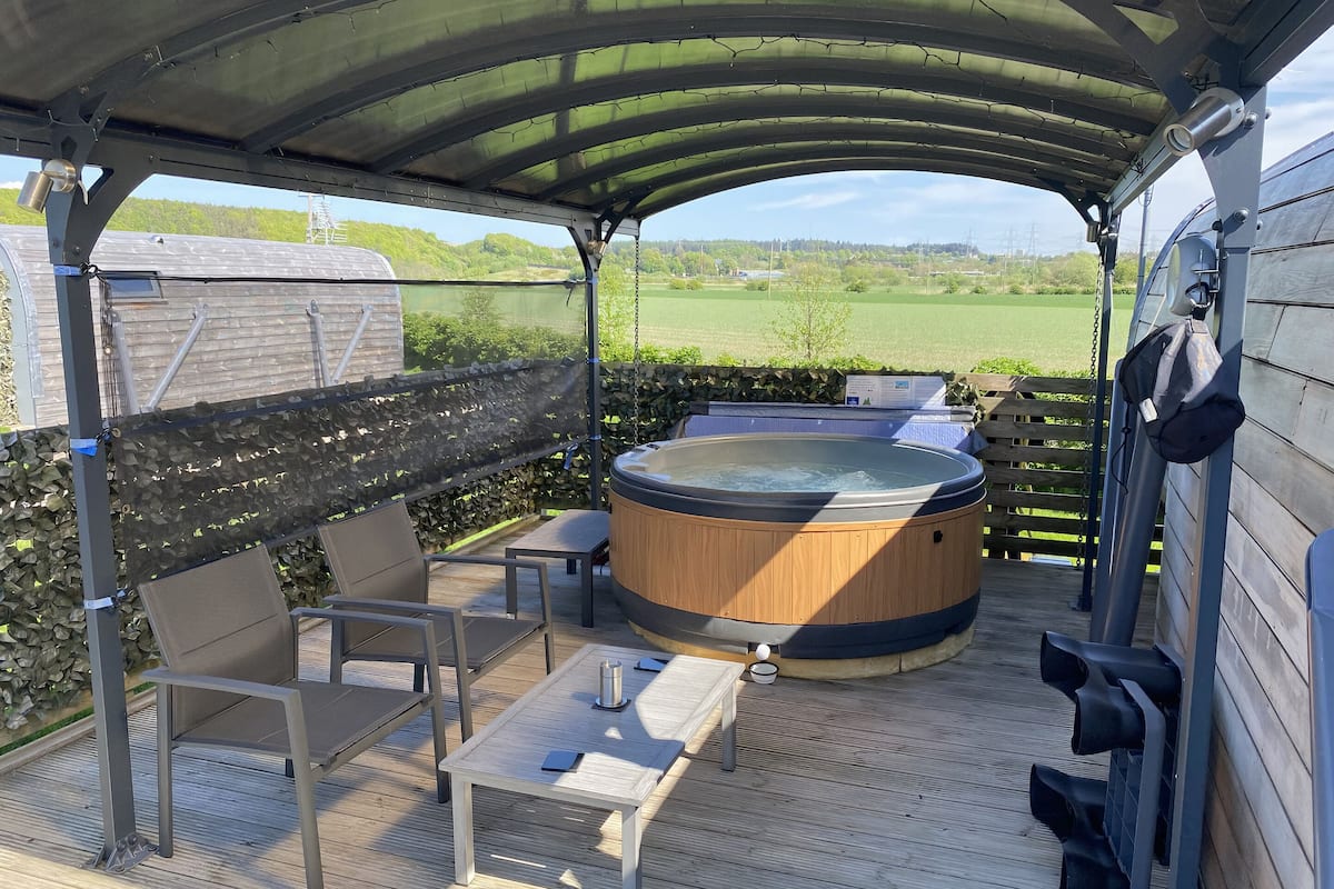 Ferienhütte (Ben Cleugh - with Hot Tub)