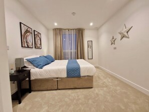 2 habitaciones, tabla de planchar con plancha y wifi gratis