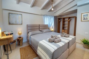 Tabla de planchar con plancha, Internet, ropa de cama
