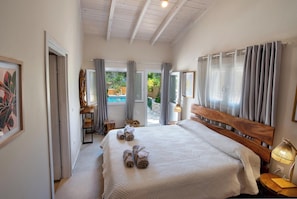 2 bedrooms, iron/ironing board, internet, bed sheets