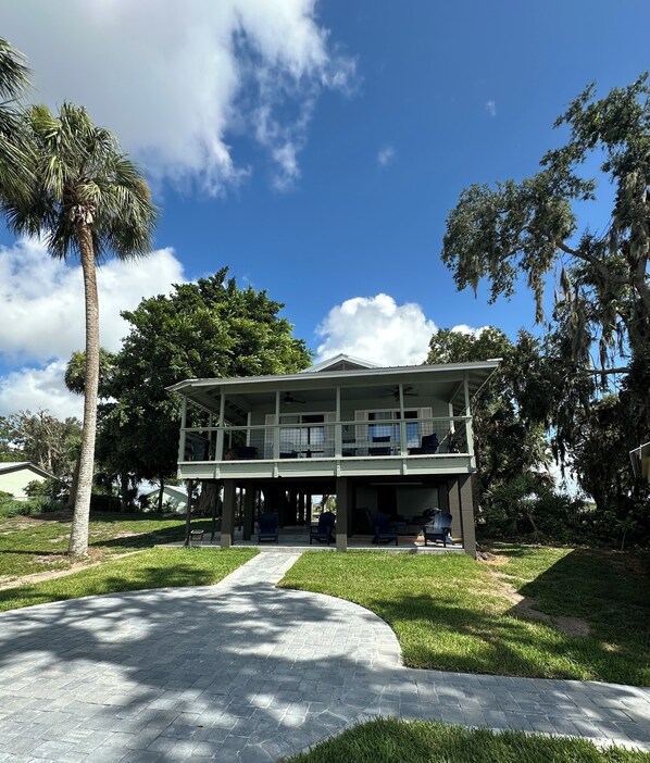 Exterior - Stilt House on the Shore at Lake Reedy (Frostproof)