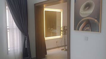 Toalhas de banho, papel higiênico