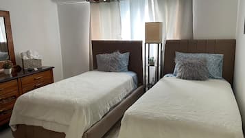 3 quartos, escrivaninha, ferros/tábuas de passar roupa, Wi-Fi