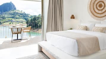 Deluxe Double Room, Balcony, Lake View | Free WiFi
