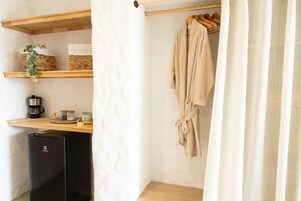 Deluxe Double Room, Balcony, Lake View | Free WiFi