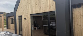 Álfheimar · Luxury Golden Circle Lodge · 4BR, EV Charger, Hot Tub & Sauna