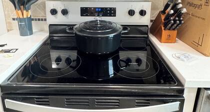 Spacious, Modern & Convenient Retreat in Historic Lebanon, TN, Sleeps 12