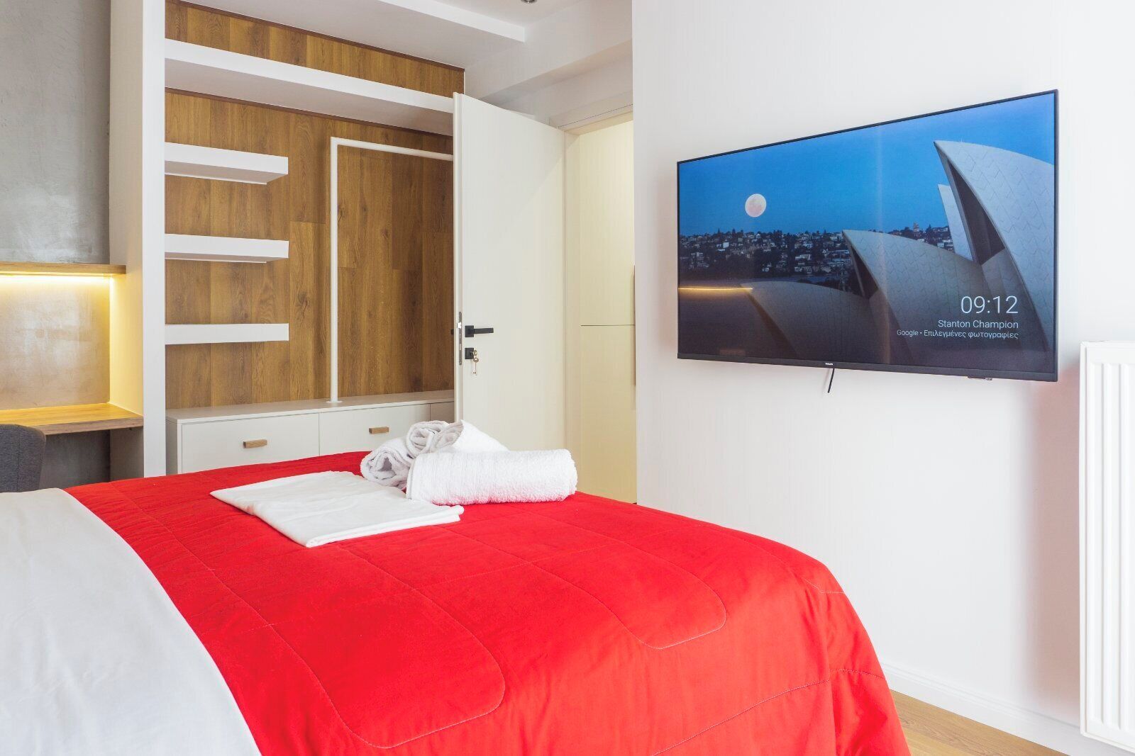1 bedroom, desk, iron/ironing board, WiFi