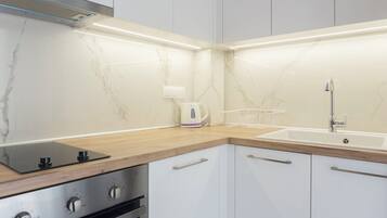 Mikroaaltouuni, uuni