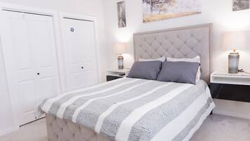 5 chambres, fer et planche à repasser, Wi-Fi, literie fournie