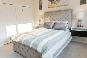 5 bedrooms, iron/ironing board, WiFi, bed sheets