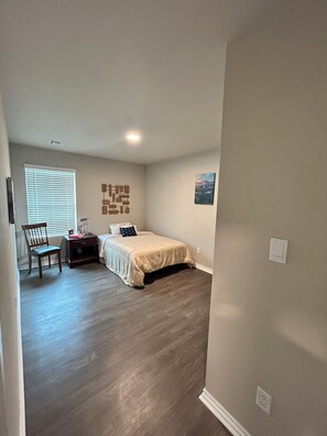 4 bedrooms, WiFi, bed sheets