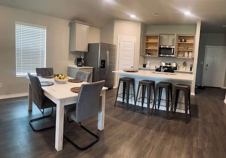 Dining. Brand New home, 4 beds Bison Ridge Retreat Ft Sill