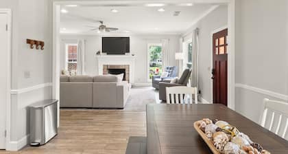 Beautiful 3 bed 2 bath gameday house walking distance from Byrant Denny Stadium