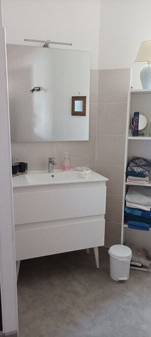 Douche, papier toilette