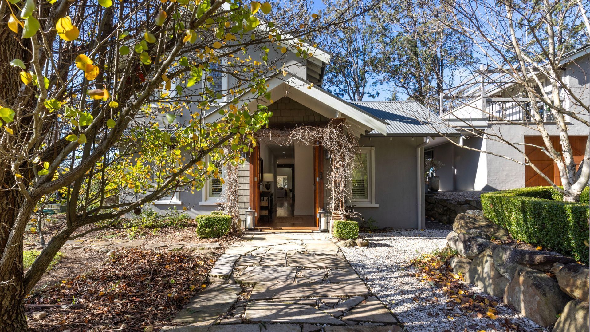 المنشأة من الخارج