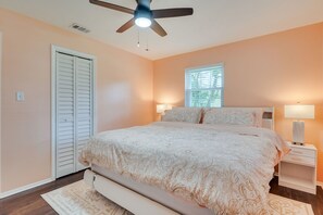 3 bedrooms, iron/ironing board, WiFi, bed sheets