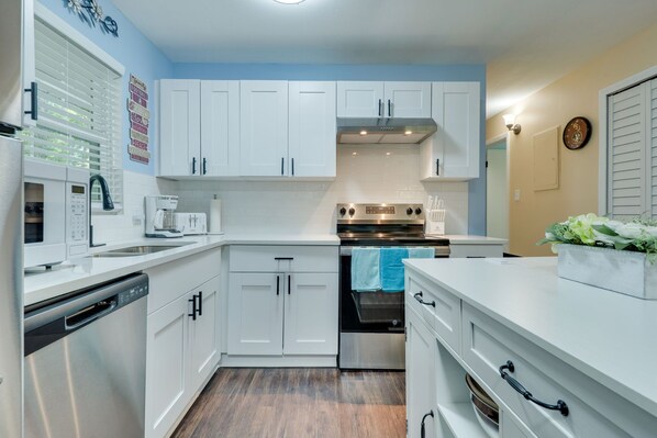 Microwave, oven, stovetop, dishwasher