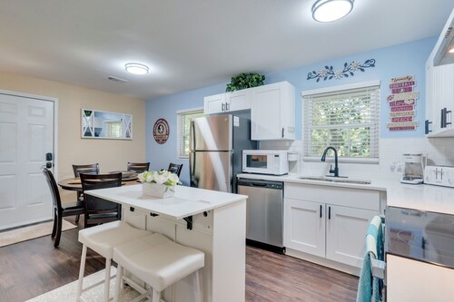 FSU Seminole SpearIt House, Pet Friendly
