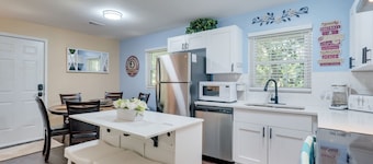 FSU Seminole SpearIt House, Pet Friendly