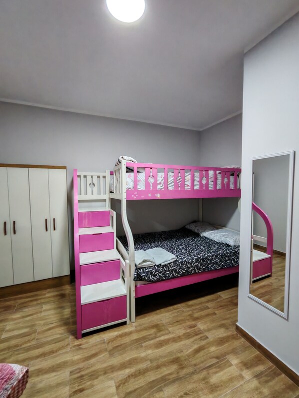 3 habitaciones, internet y ropa de cama 