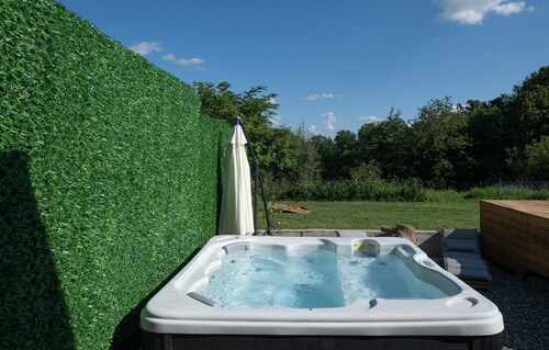 Beautiful home in Vurot with WiFi