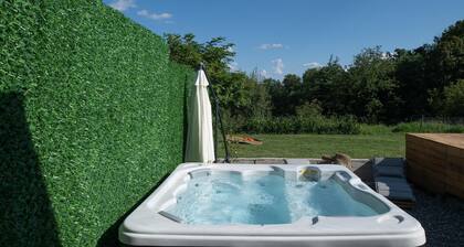 Beautiful home in Vurot with WiFi