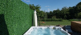 Beautiful home in Vurot with WiFi