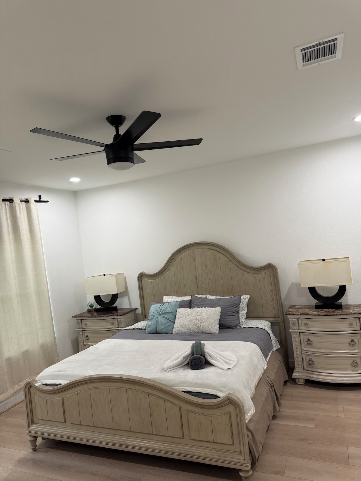 Photo 4 of Terrific 3-bedroom 2-bath new construction House 2025 with AC in vibrant Houston