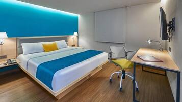1 habitación, tabla de planchar con plancha, wifi gratis y ropa de cama