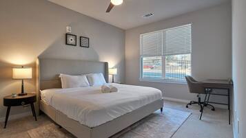 2 bedrooms, desk, iron/ironing board, WiFi