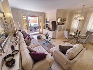 Smart-TV, Videothek, Computerbildschirme