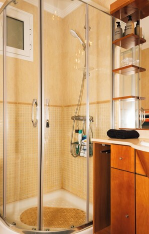 Shower, hair dryer, towels, soap - Home away from home in a Norwegian style apartment complex with heated pool (CN)