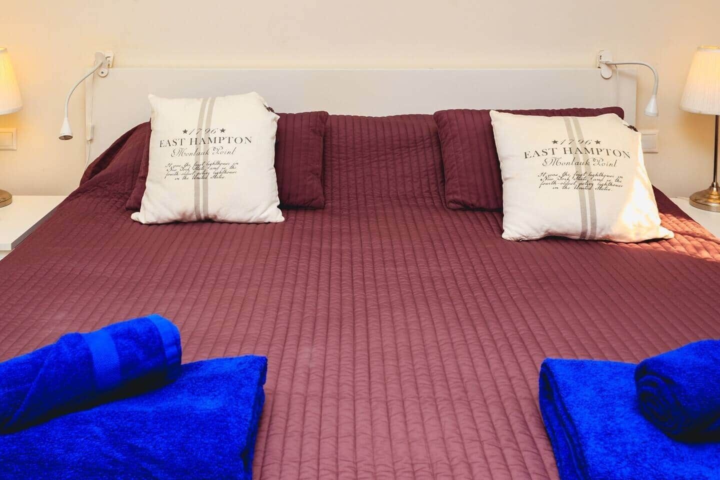 2 Schlafzimmer, Schreibtisch, Bügeleisen/Bügelbrett, kostenloses WLAN