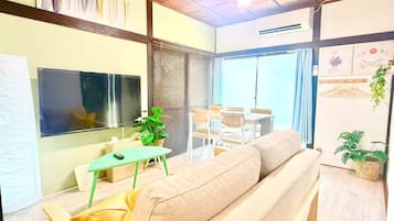 Basic House | Living area