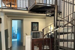 Interior - The Little House in the Circle (Ravenna)