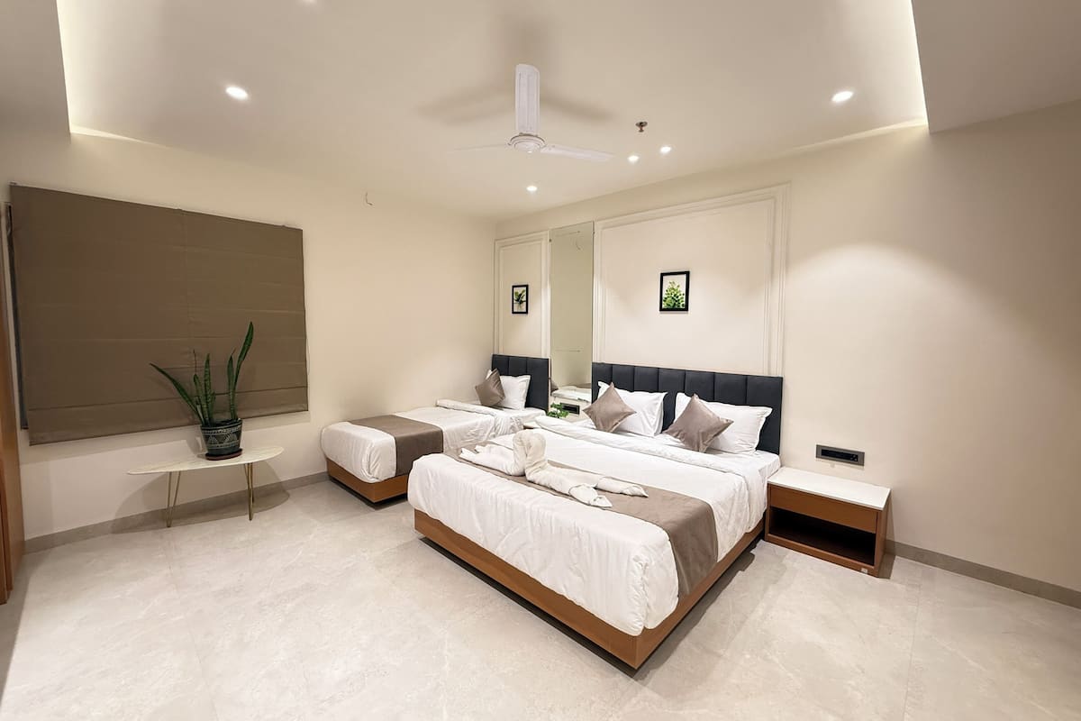 Superior Triple Room, Balcony | Free WiFi