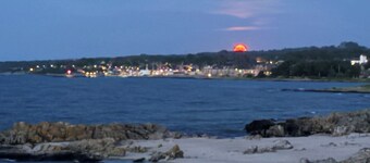 Cottage with a View- 5 min from beach