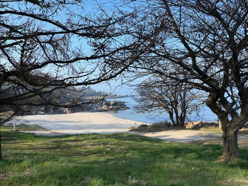 Cottage with a View- 5 min from beach