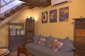 Télévision, cheminée