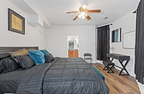 4 bedrooms, iron/ironing board, WiFi, bed sheets