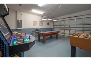 Games room - Highgate Palace-near Disney World. 20min Drive (Davenport)