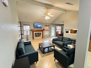 TV, fireplace