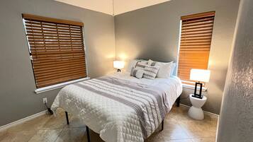 3 habitaciones, tabla de planchar con plancha y wifi gratis