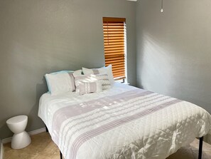 3 habitaciones, tabla de planchar con plancha y wifi gratis 