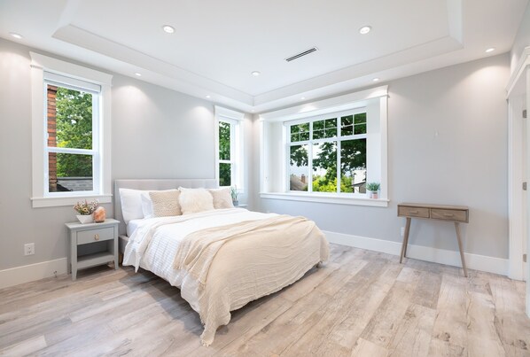3 chambres, fer et planche à repasser, Wi-Fi gratuit, draps fournis