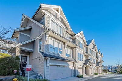 Beautiful Townhouse  in Downtown Coquitlam